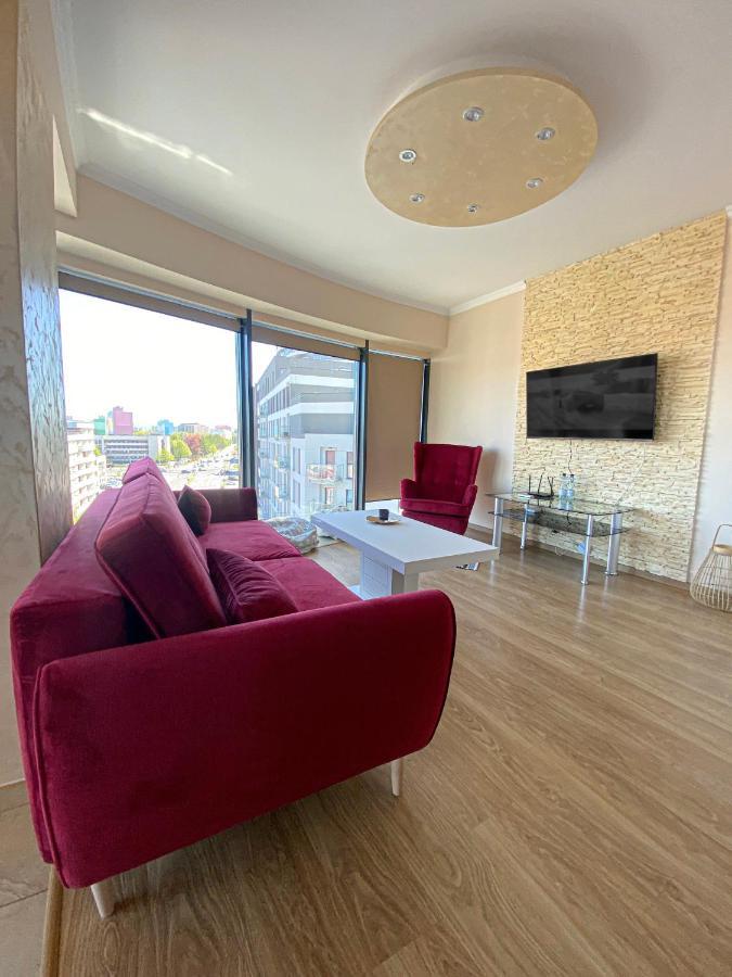 Glass Tower Apartament เชชูฟ ภายนอก รูปภาพ