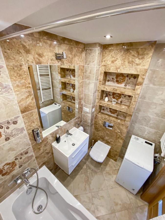 Glass Tower Apartament เชชูฟ ภายนอก รูปภาพ